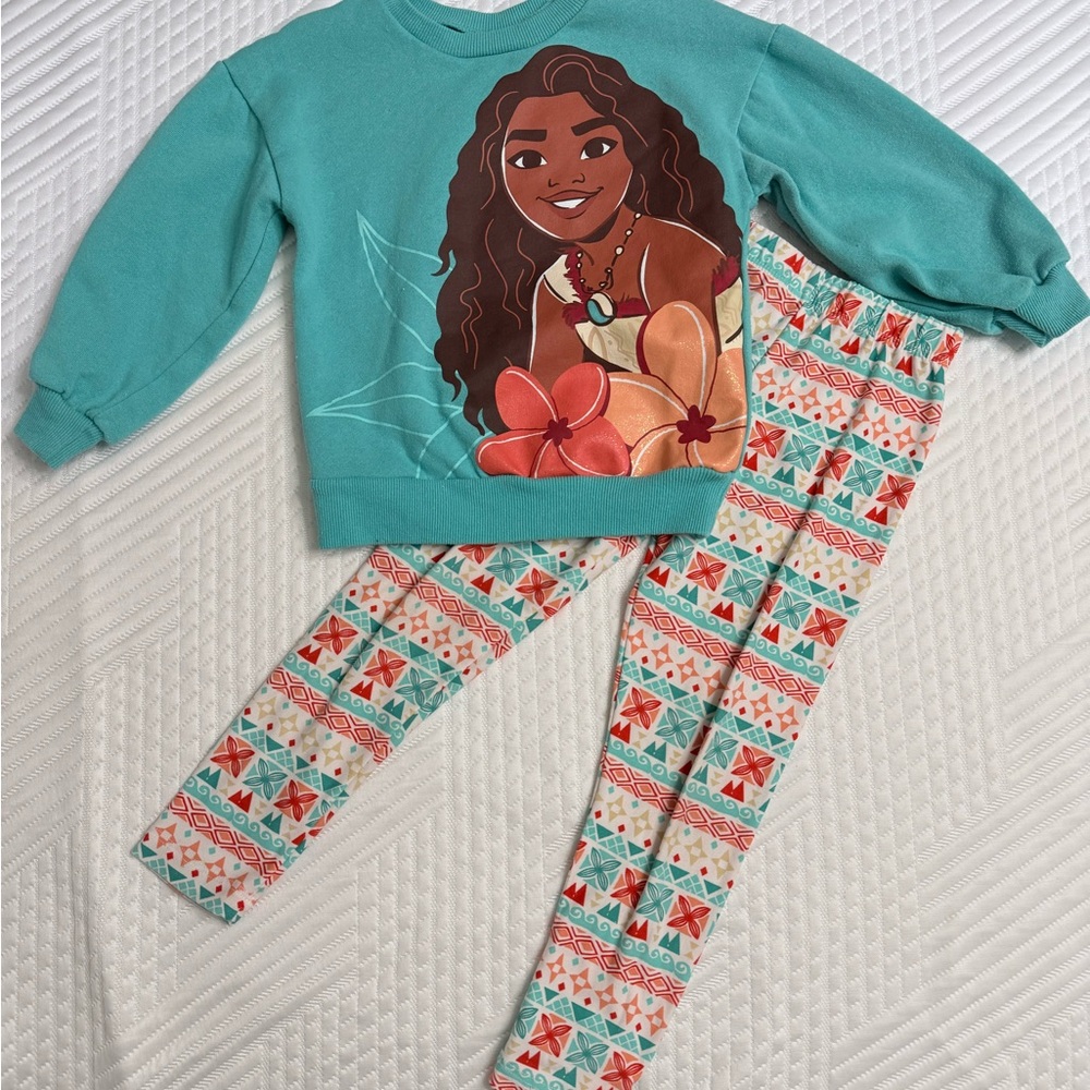 🎀 3/$30 🎀 Disney Moana Sweatshirt & Leggings Outfit Set Size 4T